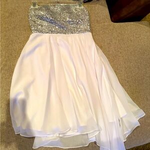 Gianni Bini White & Silver sequined dress.  Size small. Homecoming prom party